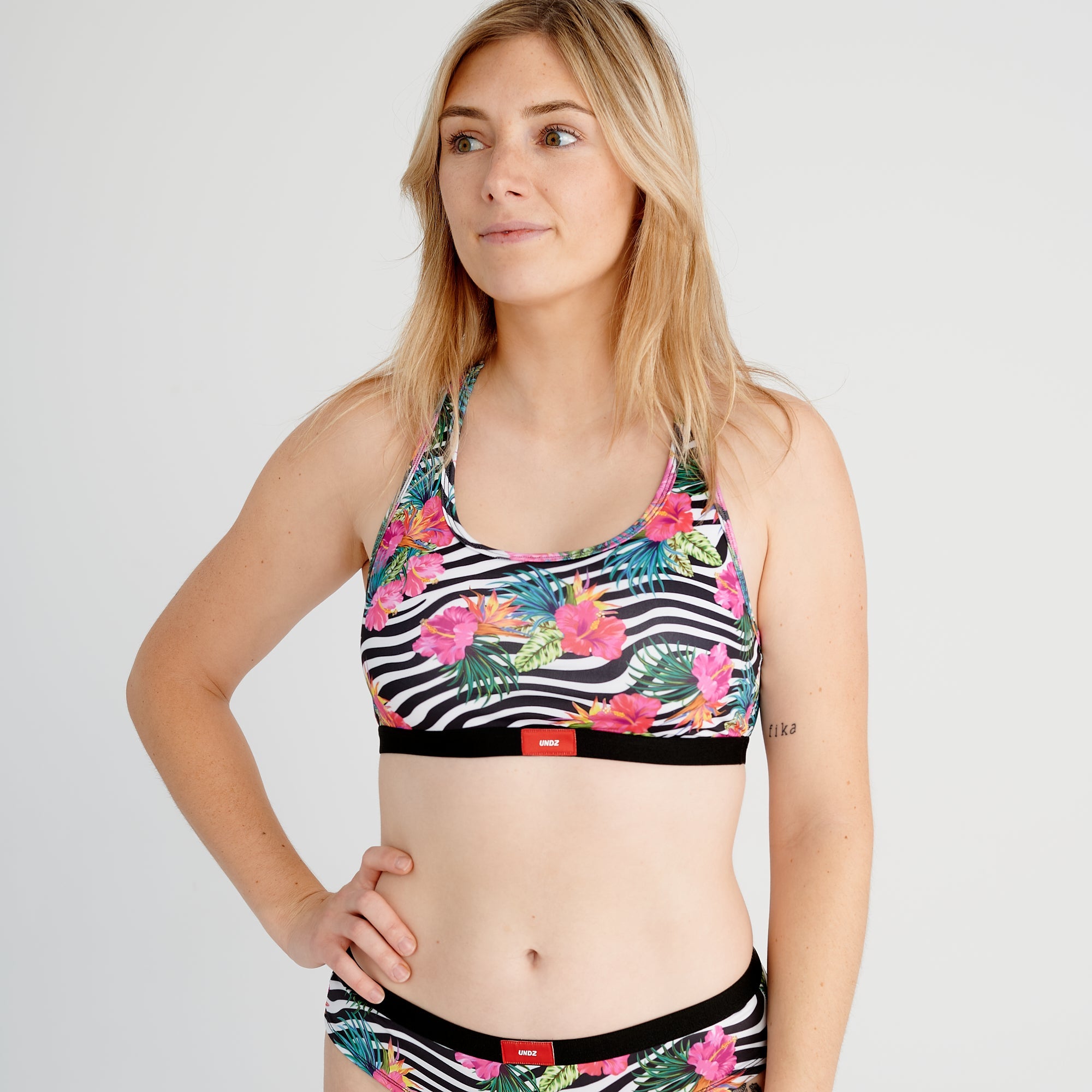 SOUTIEN-GORGE FEMME EXOTIQUE