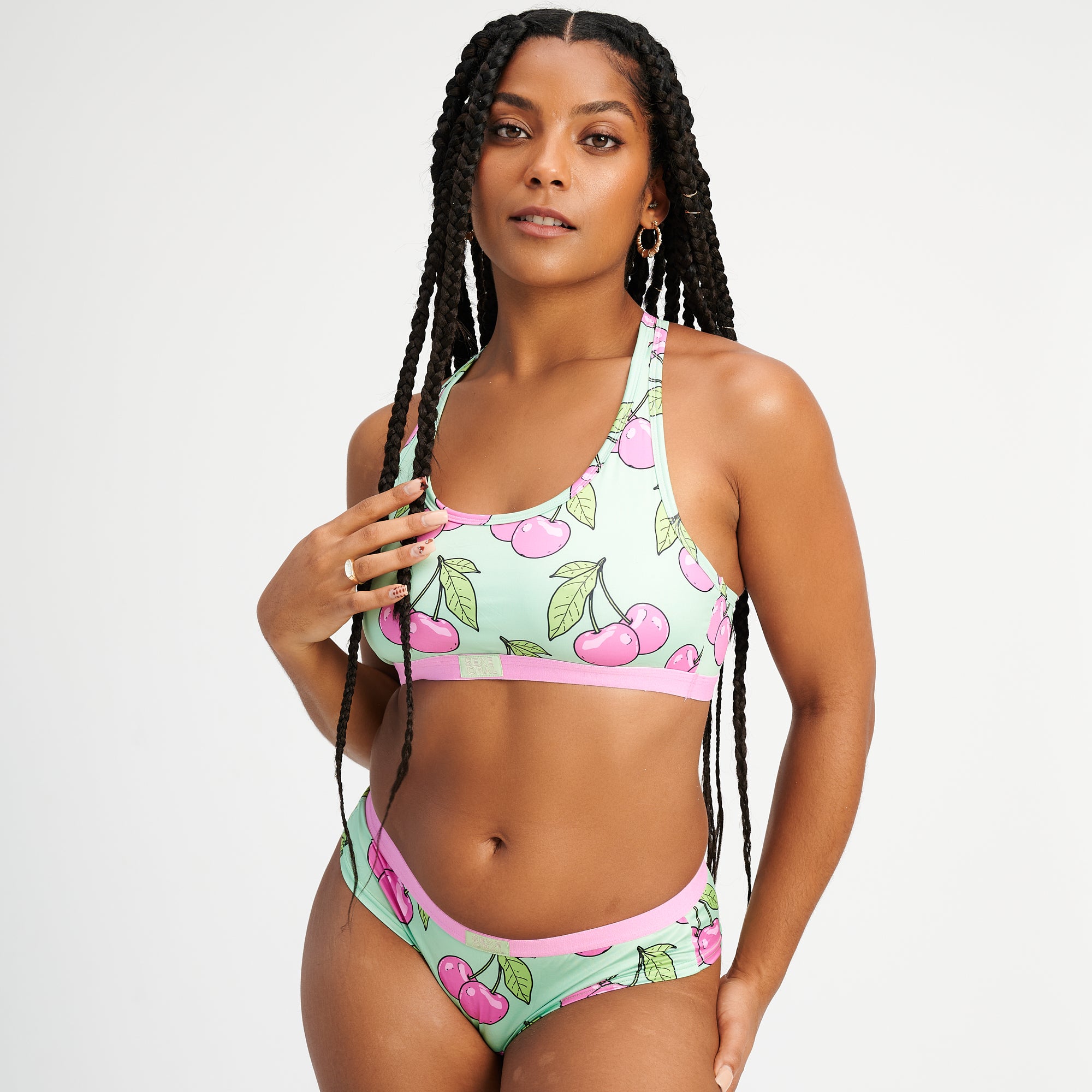 SOUTIEN-GORGE FEMME SEXE ORAL CERISES