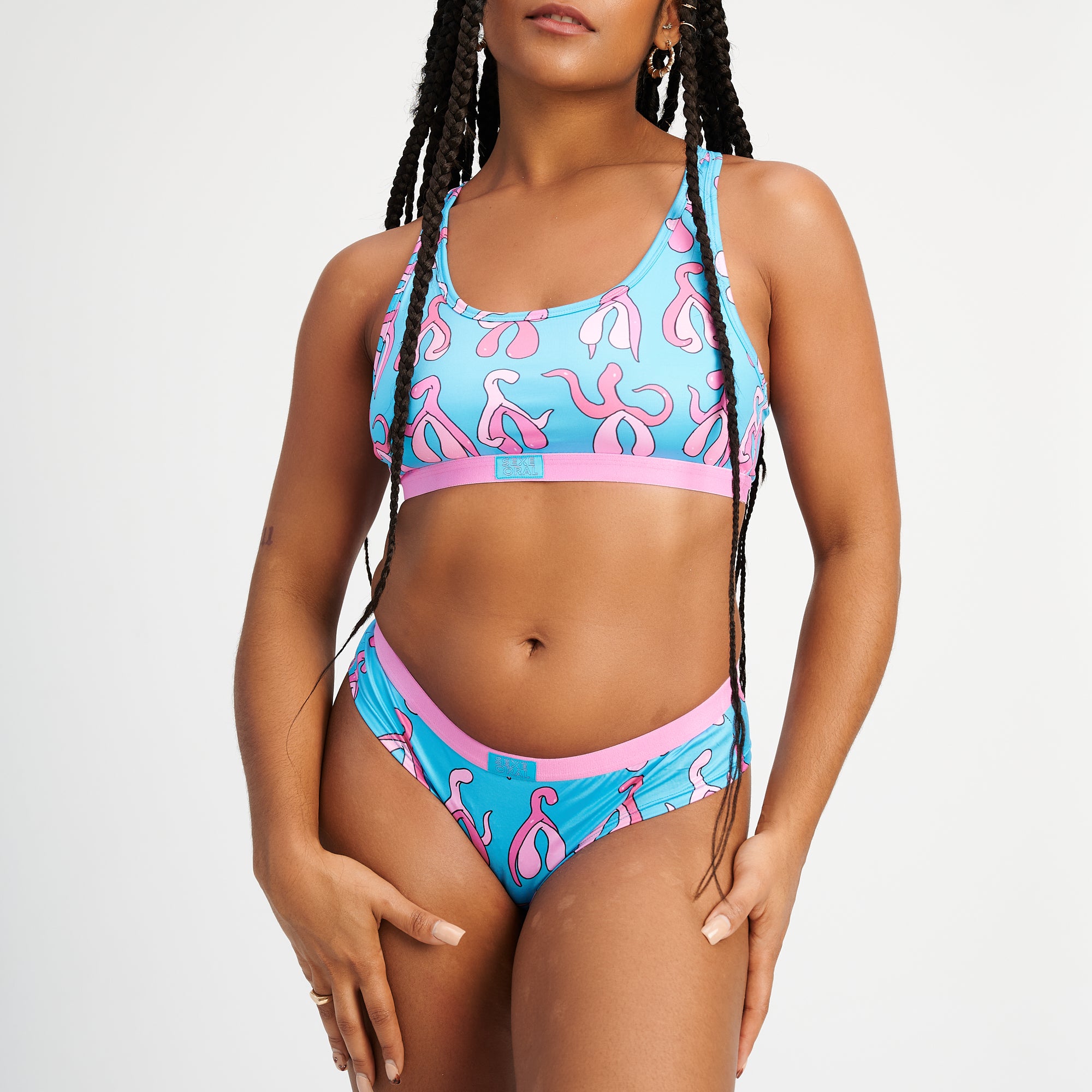 FEMMES SEXE INCONNU ORAL CLITO 