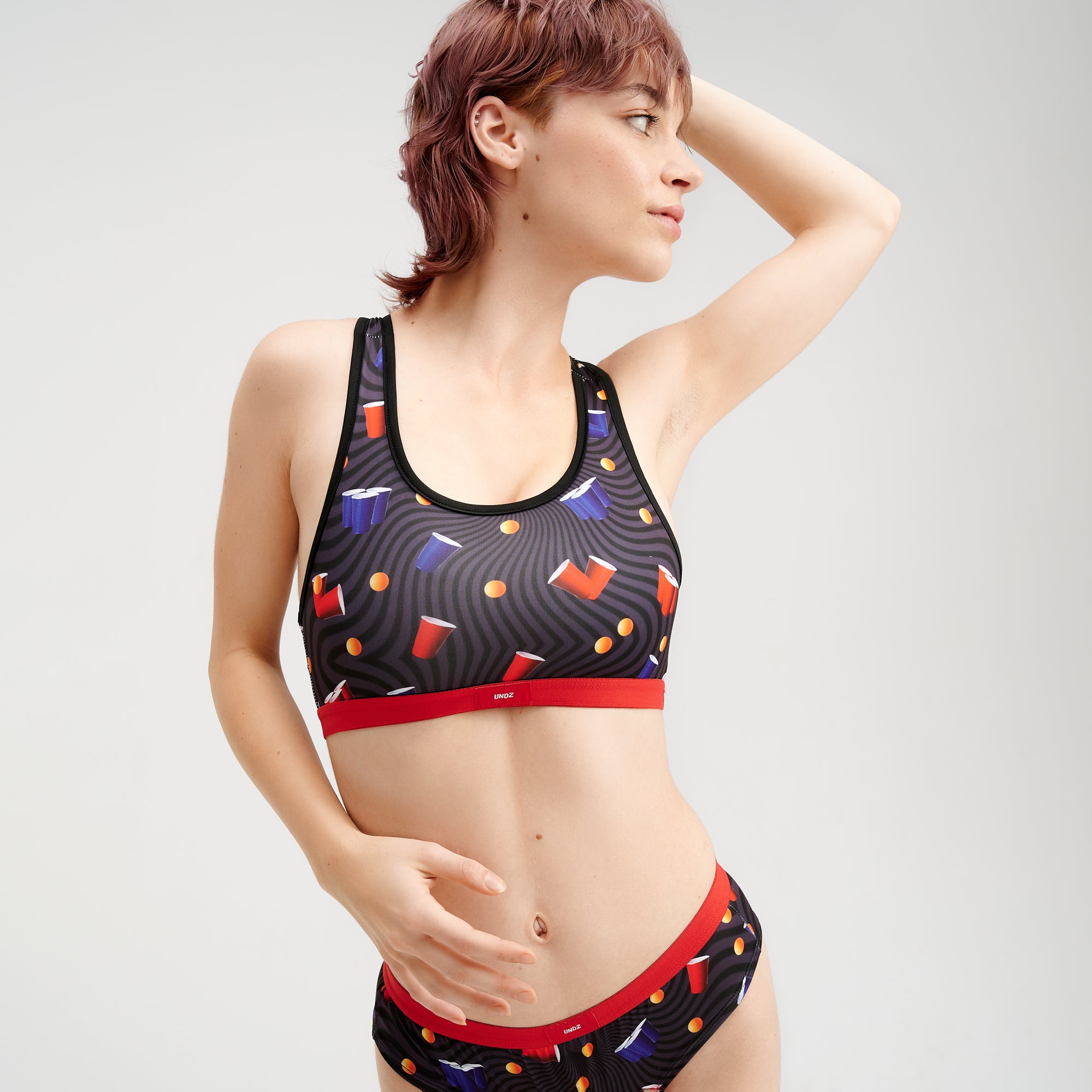 SOUTIEN-GORGE - BONNET ROUGE 